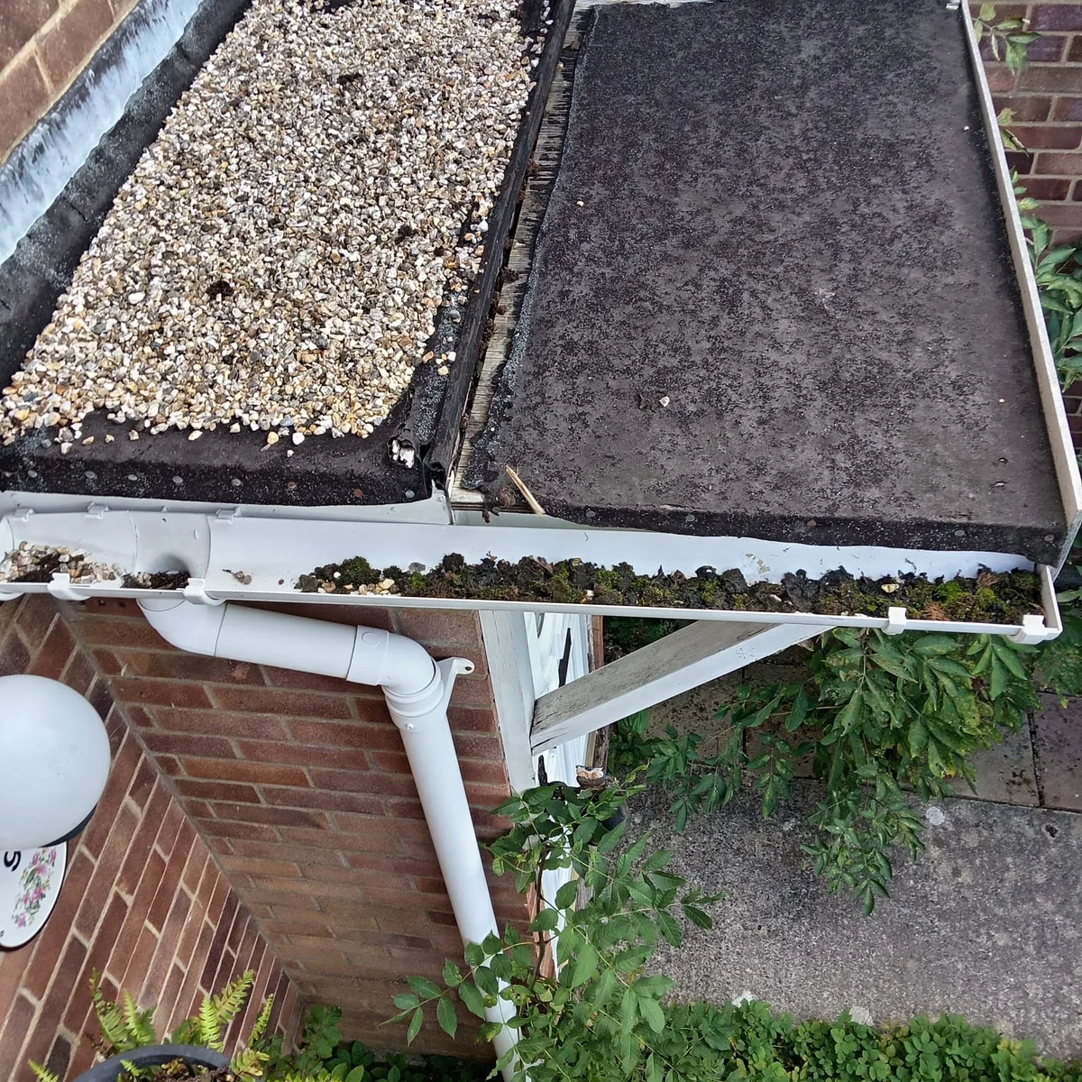 Guttering and roof edge